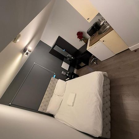 Letzi Premium Cozy Retreat Private En-Suite Rooms, Wembley Londres Extérieur photo