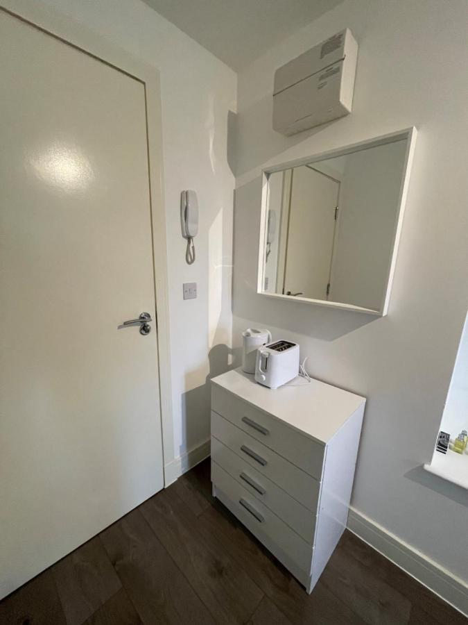 Letzi Premium Cozy Retreat Private En-Suite Rooms, Wembley Londres Extérieur photo