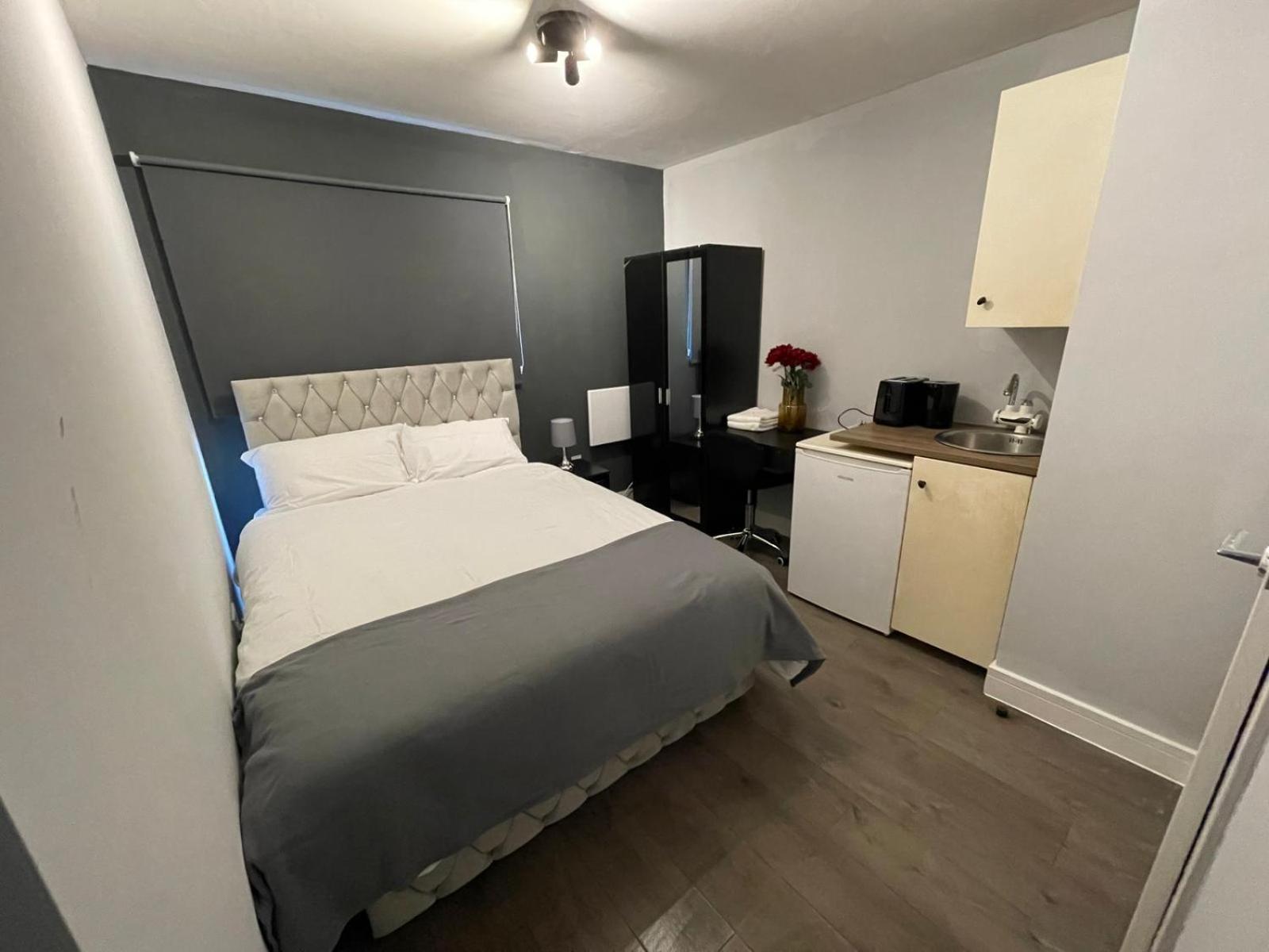 Letzi Premium Cozy Retreat Private En-Suite Rooms, Wembley Londres Extérieur photo