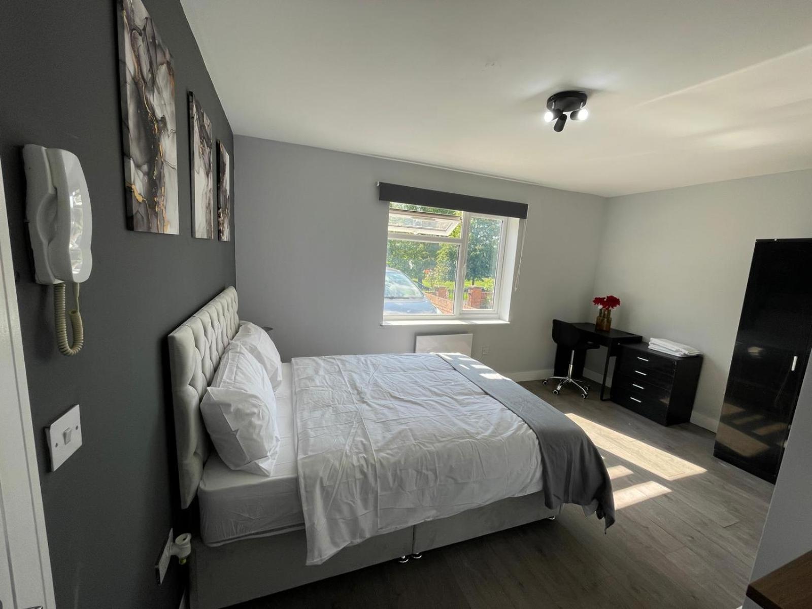 Letzi Premium Cozy Retreat Private En-Suite Rooms, Wembley Londres Extérieur photo