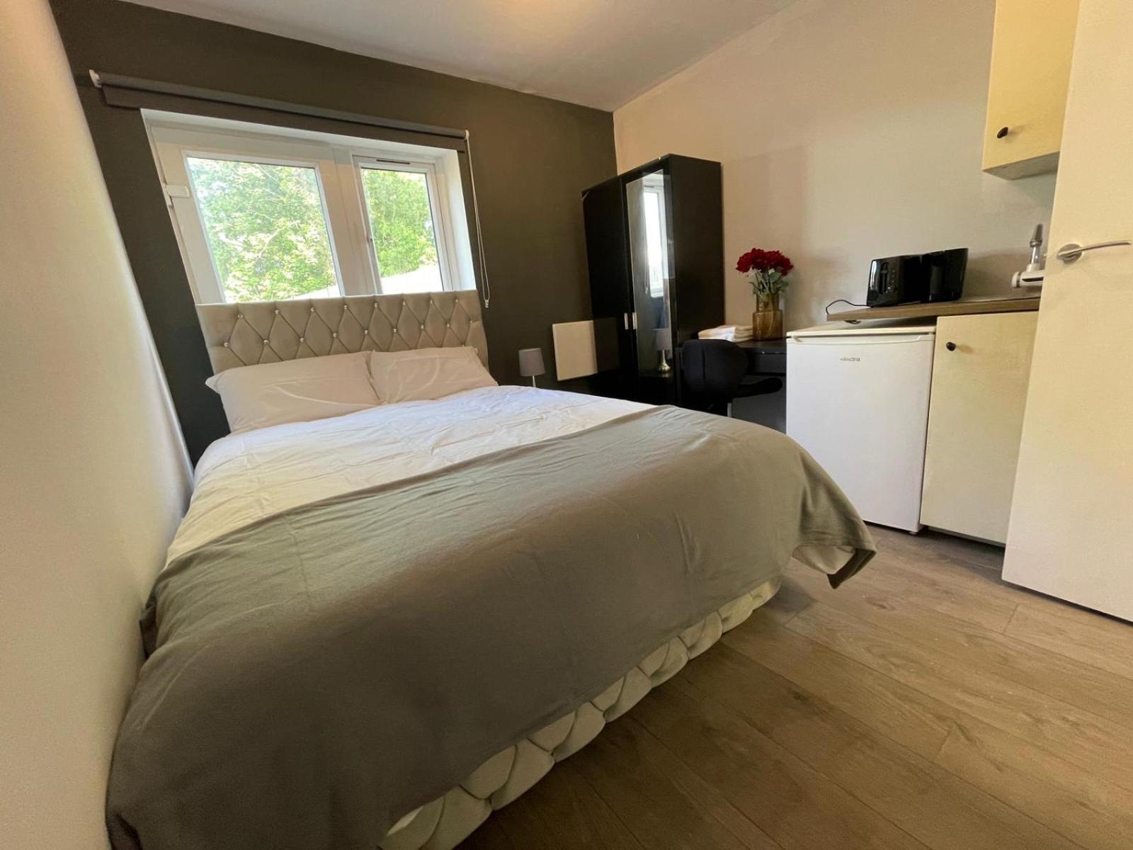 Letzi Premium Cozy Retreat Private En-Suite Rooms, Wembley Londres Extérieur photo