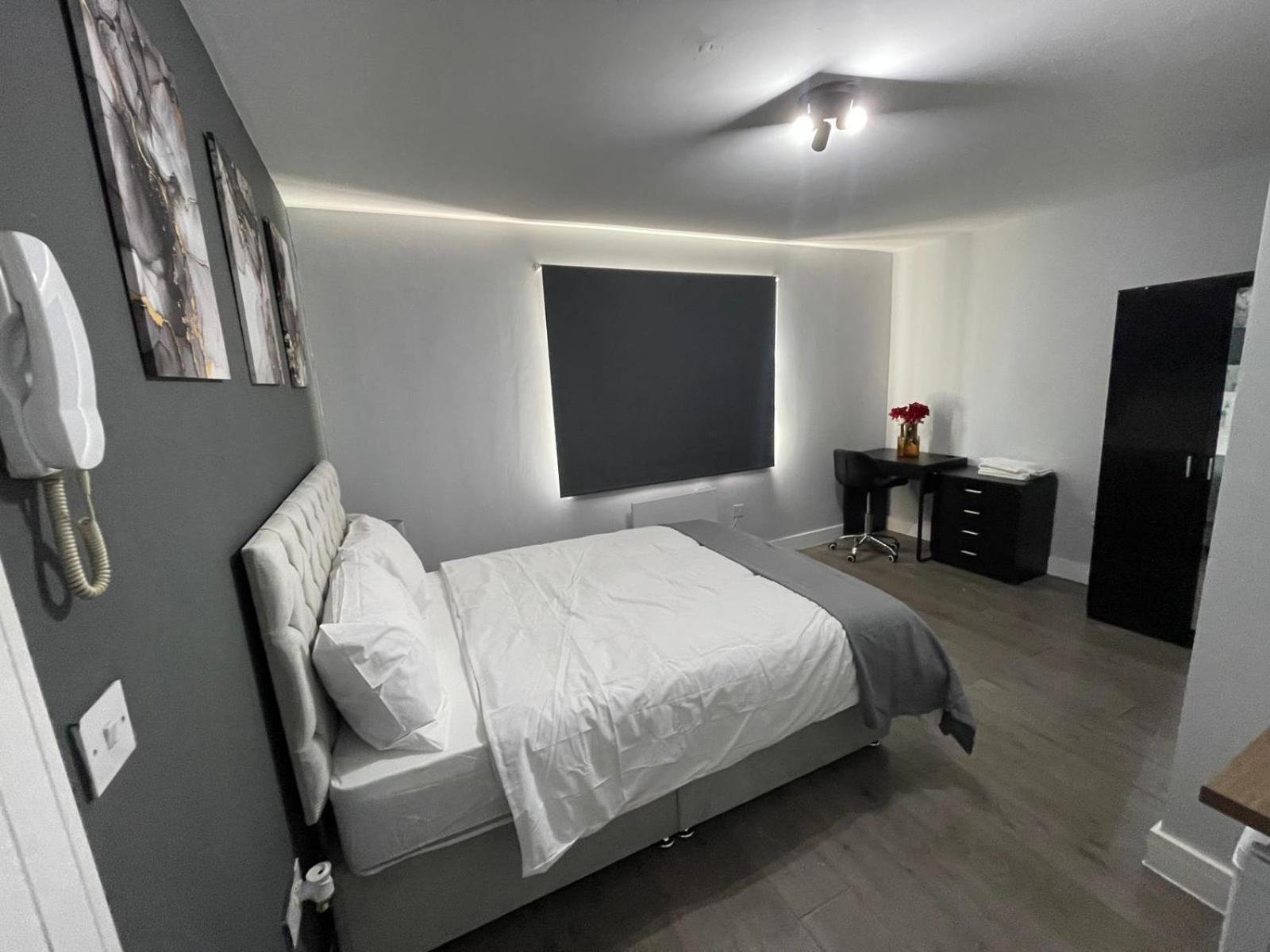 Letzi Premium Cozy Retreat Private En-Suite Rooms, Wembley Londres Extérieur photo