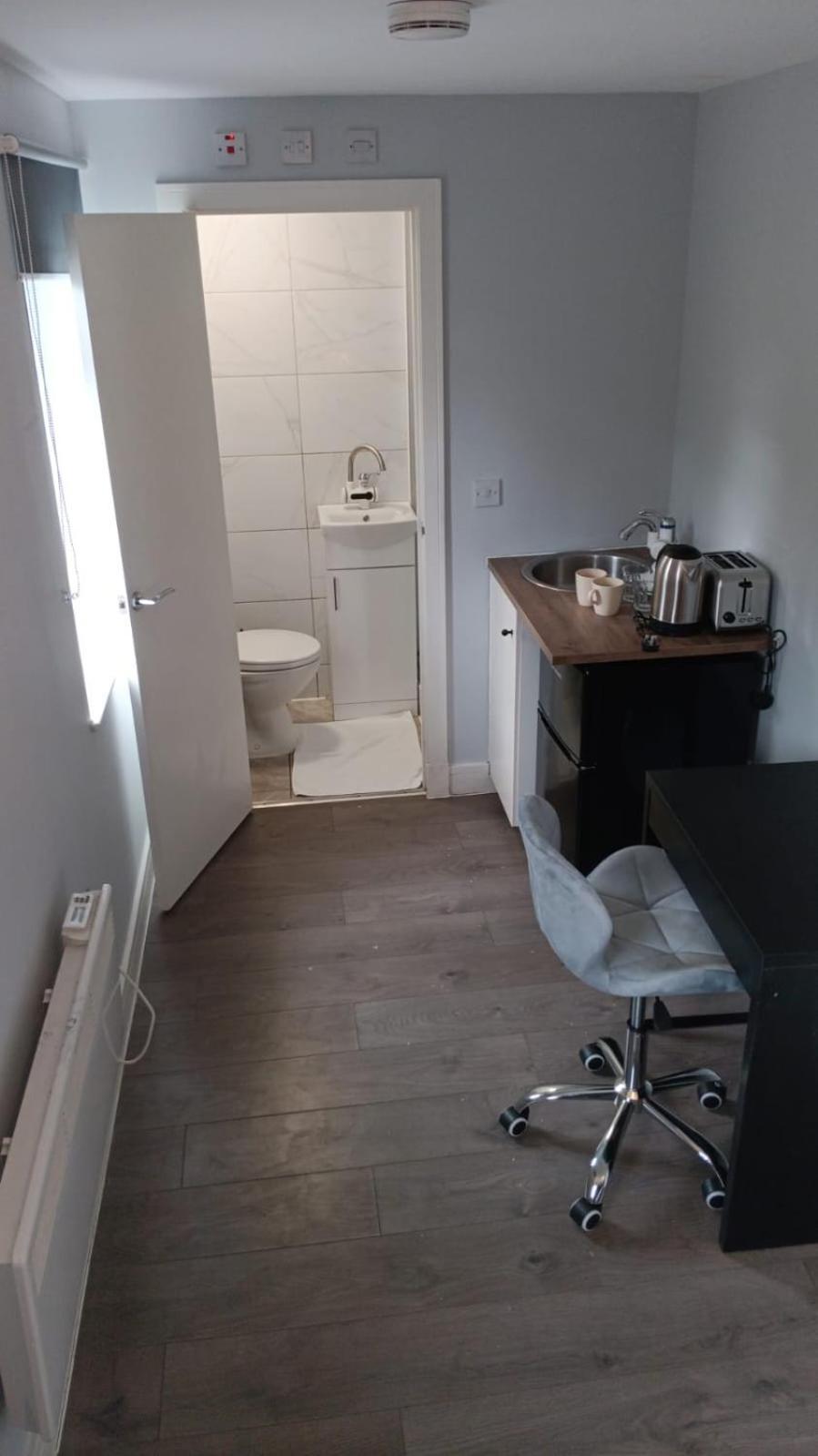 Letzi Premium Cozy Retreat Private En-Suite Rooms, Wembley Londres Extérieur photo