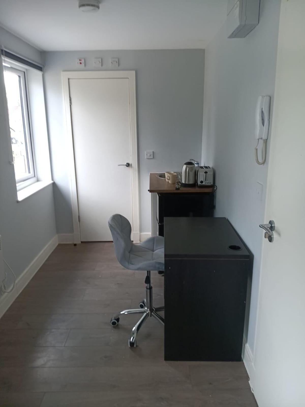 Letzi Premium Cozy Retreat Private En-Suite Rooms, Wembley Londres Extérieur photo