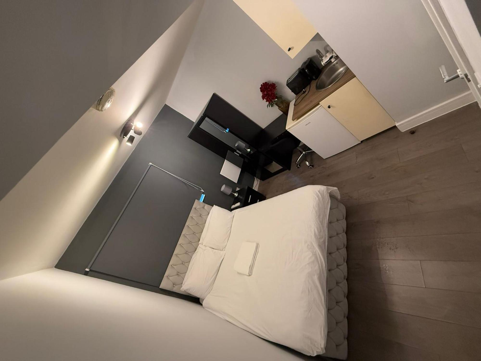 Letzi Premium Cozy Retreat Private En-Suite Rooms, Wembley Londres Extérieur photo
