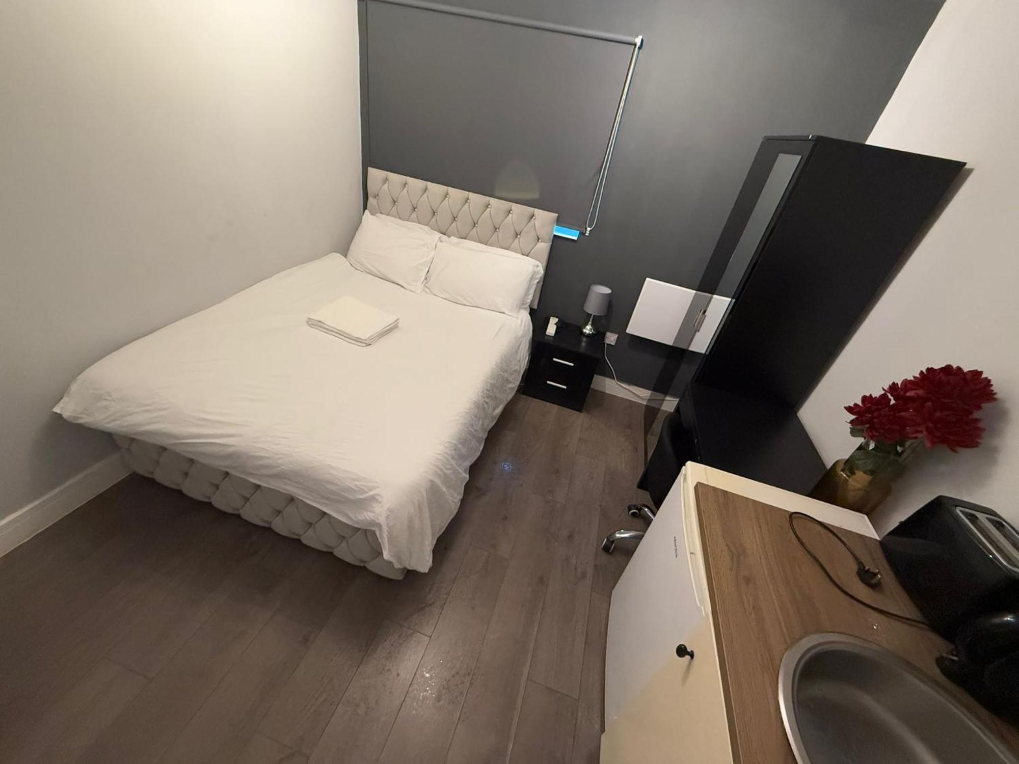 Letzi Premium Cozy Retreat Private En-Suite Rooms, Wembley Londres Extérieur photo